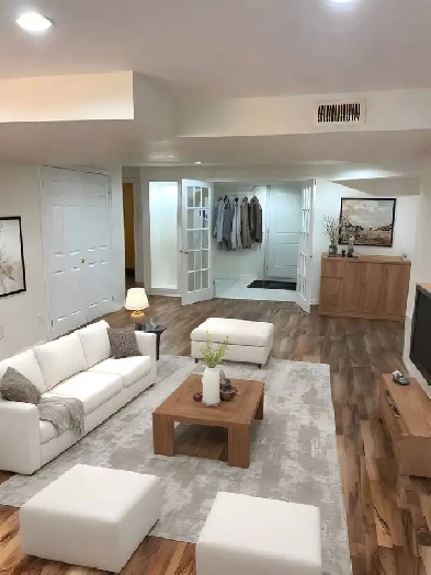 Clean and Spacious 2BR Basement Apt - Top Location in Thornhill! Image# 1