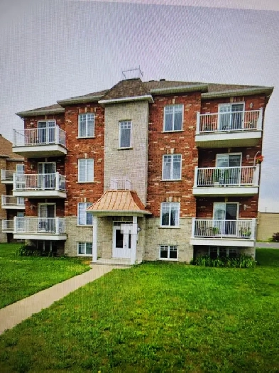 Condo à louer Image# 1