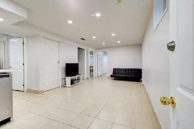 Charming 2 Bed Basement Unit Image# 5