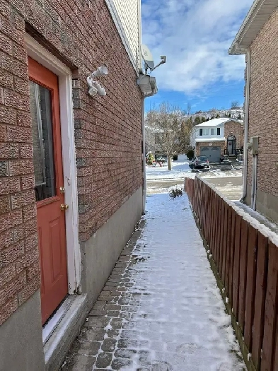 2 Beds 1 Bath - Beautiful Apartment Rental Image# 3