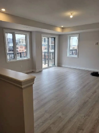 1 MONTH FREE (JULY) - 3 Beds 1.5 Baths Townhouse Image# 20