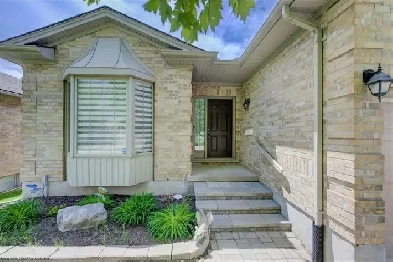 Semi-Detached Bungalow For Sale: Image# 10
