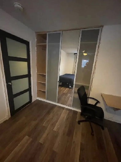 Convenient location room in West Nepean Image# 6