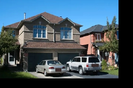 NEWMARKET - Semi End Unit House for Lease (basement included) Image# 1