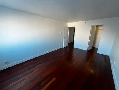 Grand 3 1/2 au Centre-Ville de Québec (1395$) Image# 1