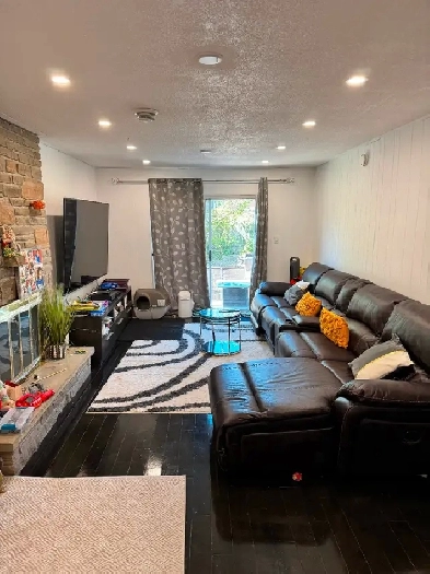 1 BR with large living all inclusive $1950 Image# 6