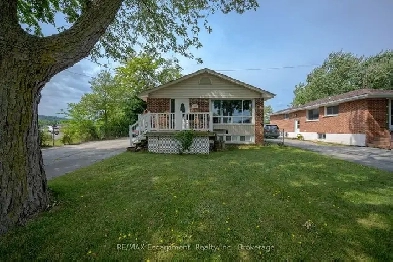 Bright and spacious living! Image# 4
