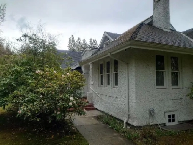 Bedroom in House located in the Heart of Shaughnessy Image# 4