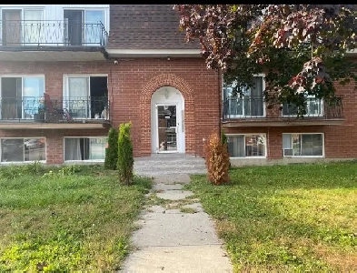 51/2 a Boisbriand dispo plusieurs services inclus 1690$/m Image# 6
