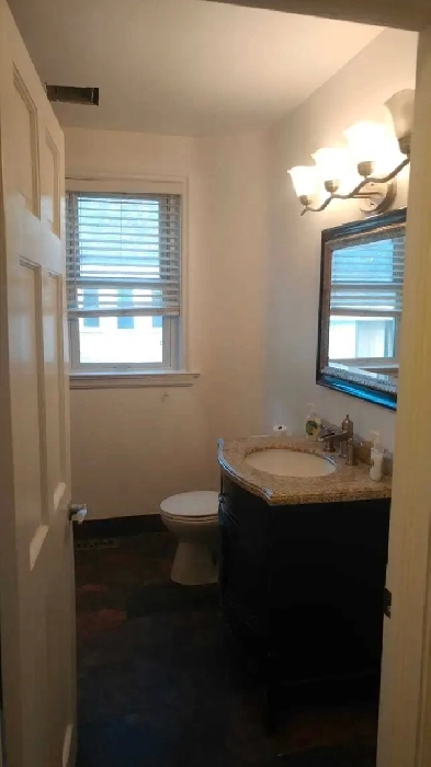 Welcome Students - Room for Rent! Image# 7