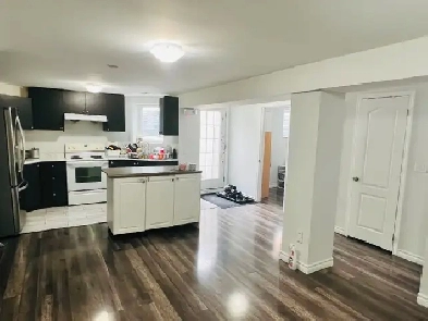Room for rent (girl only) parking ✅ sandalwood/creditview Image# 1