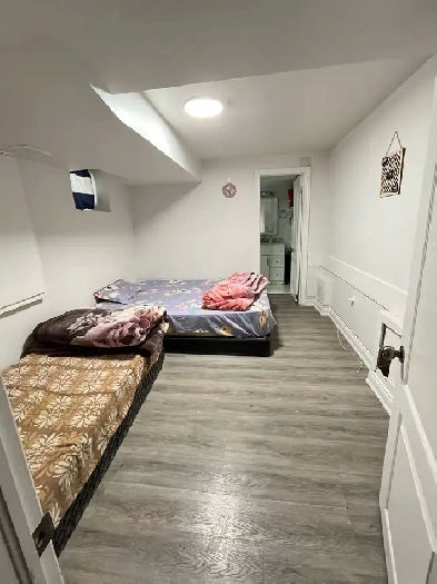 room for rent Image# 2