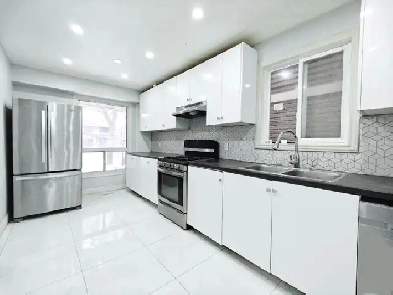 Room for rent near Square One Mississauga UTM Sheridan College Image# 5