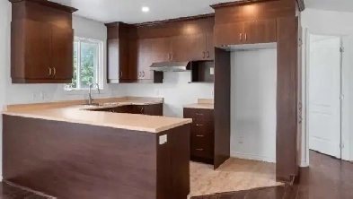Quet new condo in Chomedey triplex Image# 6