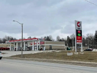 PIONEER BRANDED GAS STATION WITH FOOD COURT FOR SALE Image# 1