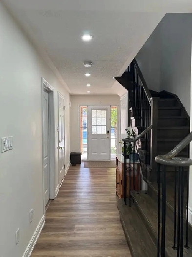 3 1 Bed, 4 Bath, 3 Parking Townhouse for Rent Image# 18