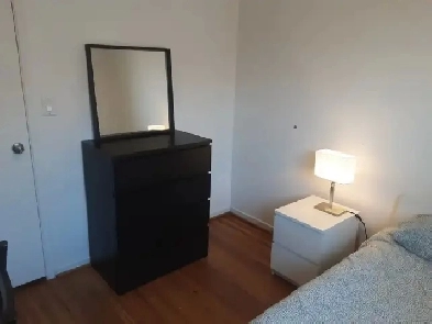 Private Furnished Room Rent Toronto Yonge Steeles Image# 2