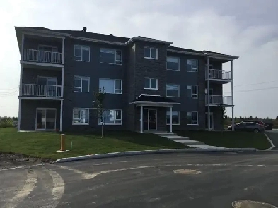 SUPERBE CONDO À LOUER Image# 8
