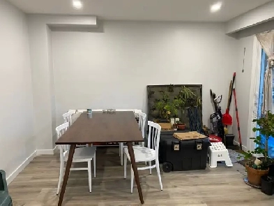 Bright, spacious, amazing location 2br apartment Image# 8