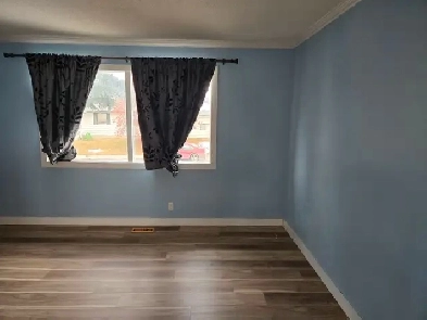 Bright Spacious Main Level With Double Garage Image# 9
