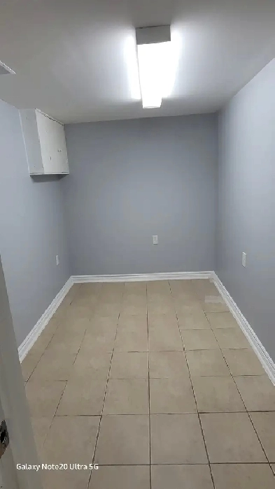 JUST REDUCED Sep. Ent, private, 1-BDRM BSMNT Apt - KENNEDY STN Image# 1