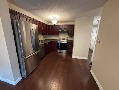 GORGEOUS 3 BEDROOM END UNIT TOWNHOUSE Image# 1
