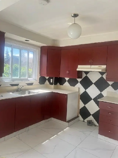 Appartement 6 1/2 à louer Montréal Cartierville Image# 1