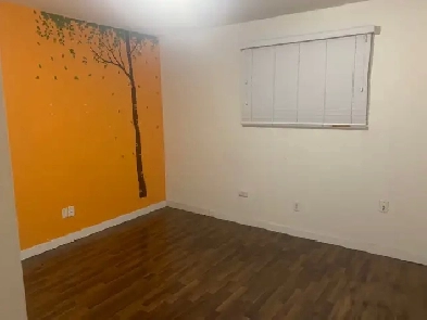 Room for rent - August 1 - 690 CAD Image# 1