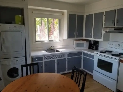 Plateau Mont-Royal, meublé,wifi, $1285 par mois tout inclus Image# 2