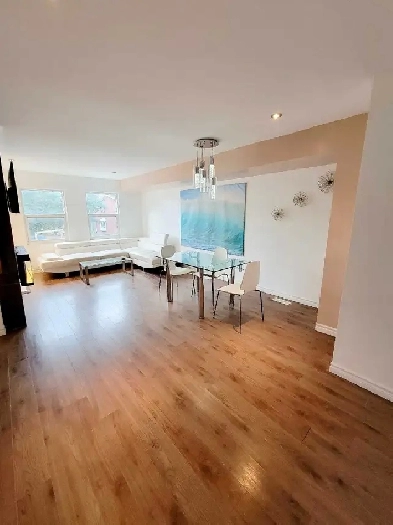 Room for rent Sept 2025/University students Image# 2