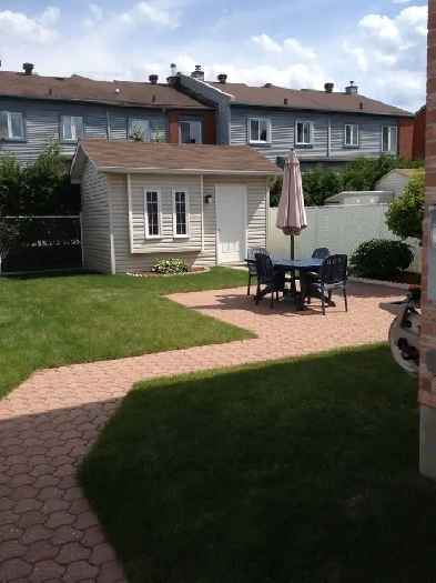 STUDENT BEDROOM with PRIVATE ENSUITE WASHROOM - $900.00 Image# 4