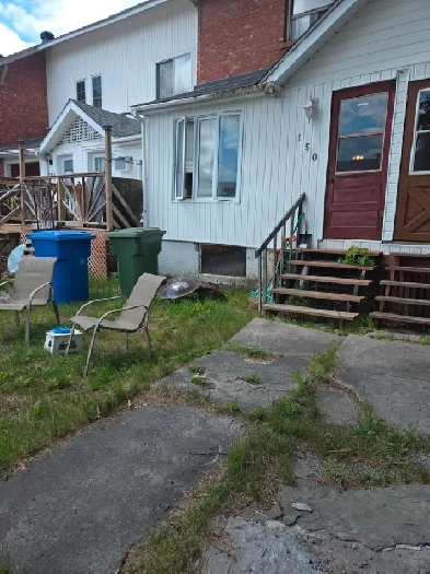 2 bedroom row housing for rent Image# 2