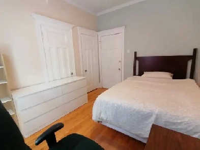 Cozy room for July and August Image# 9