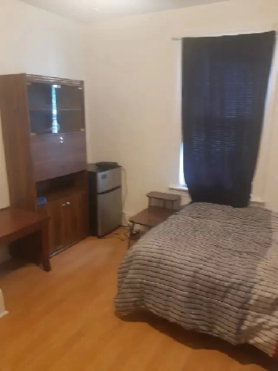 1 bedroom, for rent, 1400. plus damage deposit 700.. Image# 4
