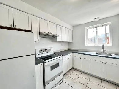 East Windsor: 2 Bedroom Apartment Image# 4