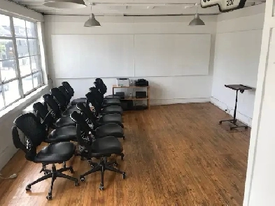 BRIGHT DOWNTOWN LARGE SECOND FLOOR OFFICE/STUDIO SPACE FOR LEASE Image# 3