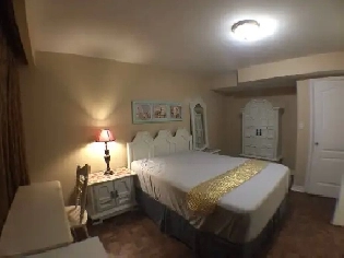 Main Floor Large Bedroom @Don Mills/Sheppard Image# 5