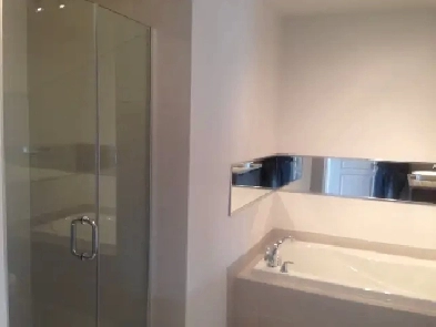 Grand 5 1/2 moderne à Laval – AC, stationnement, piscine incluse Image# 4
