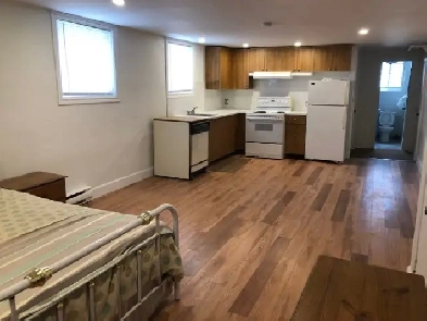 Beautiful basement bachelor on St Urbain, Ahuntsic $925 Image# 4