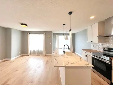 Windermere well maintained duplex with A/C for rent Image# 9