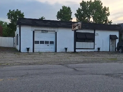 Niagara Falls Oldest Auto Body Shop Image# 1