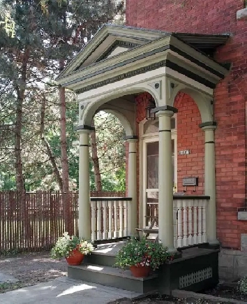 Two (2) Bedroom   Den Apartment – Market Area on Quiet Street Image# 9