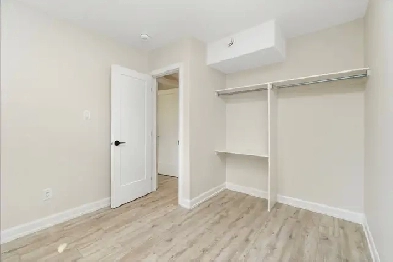 4 Bedroom and 2 Bathroom near Carleton University! Image# 2