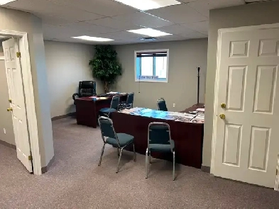 800sq.ft. Office space - Directly on Northfield Dr. in Waterloo Image# 9