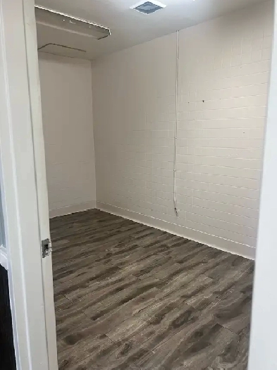 Small Commercial Workspace for Rent Image# 2