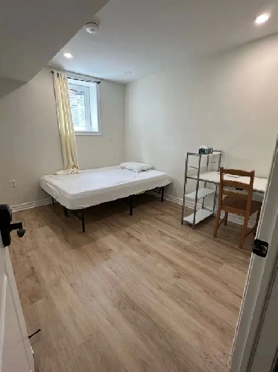 Room for rent in Upper Hamilton- MALE STUDENT ONLY Image# 1