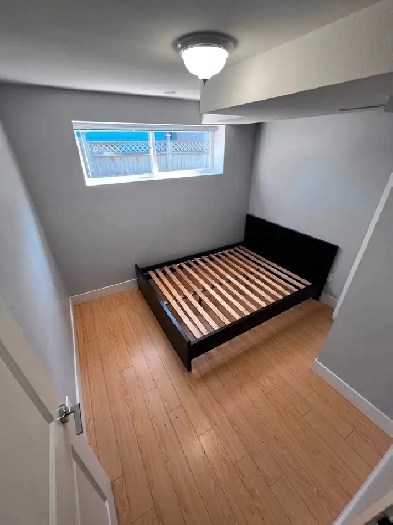 2B1B Basement Suite – Near Joyce SkyTrain/ Metrotown/ BCIT Image# 4