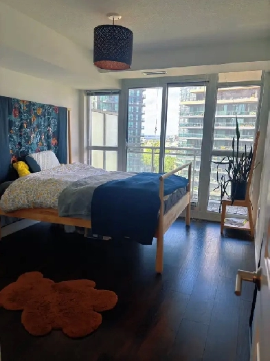 Private Bedroom & Bathroom in DT Toronto(Female) Image# 1