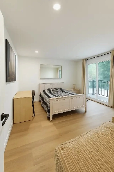 CHAMBRES MEUBLÉES ÉTUDIANTES –CÔTE-DES-NEIGES – DISPONIBLES AOÛT Image# 3