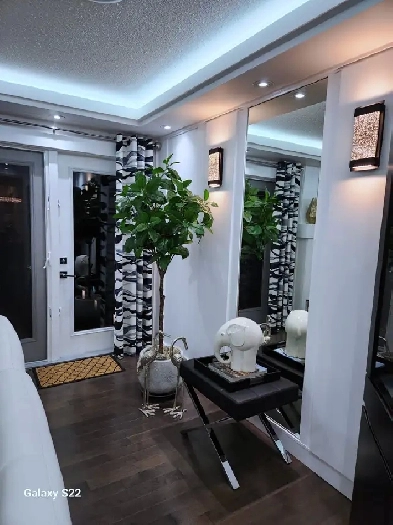 Moving to Edmonton? Beautiful home for sale. Image# 1